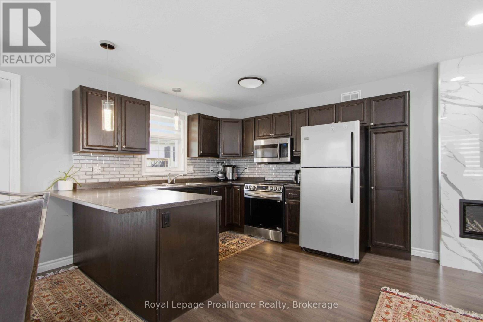 172 Nicholas Street, Quinte West, Ontario  K8V 6B2 - Photo 9 - X13738478