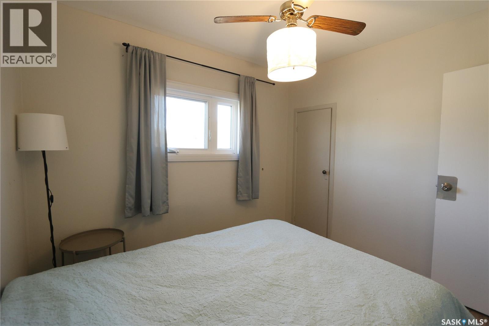 903 Robinson Street, Regina, Saskatchewan  S4T 2M6 - Photo 17 - SK047342