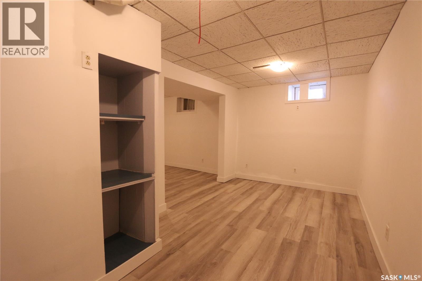 903 Robinson Street, Regina, Saskatchewan  S4T 2M6 - Photo 29 - SK047342