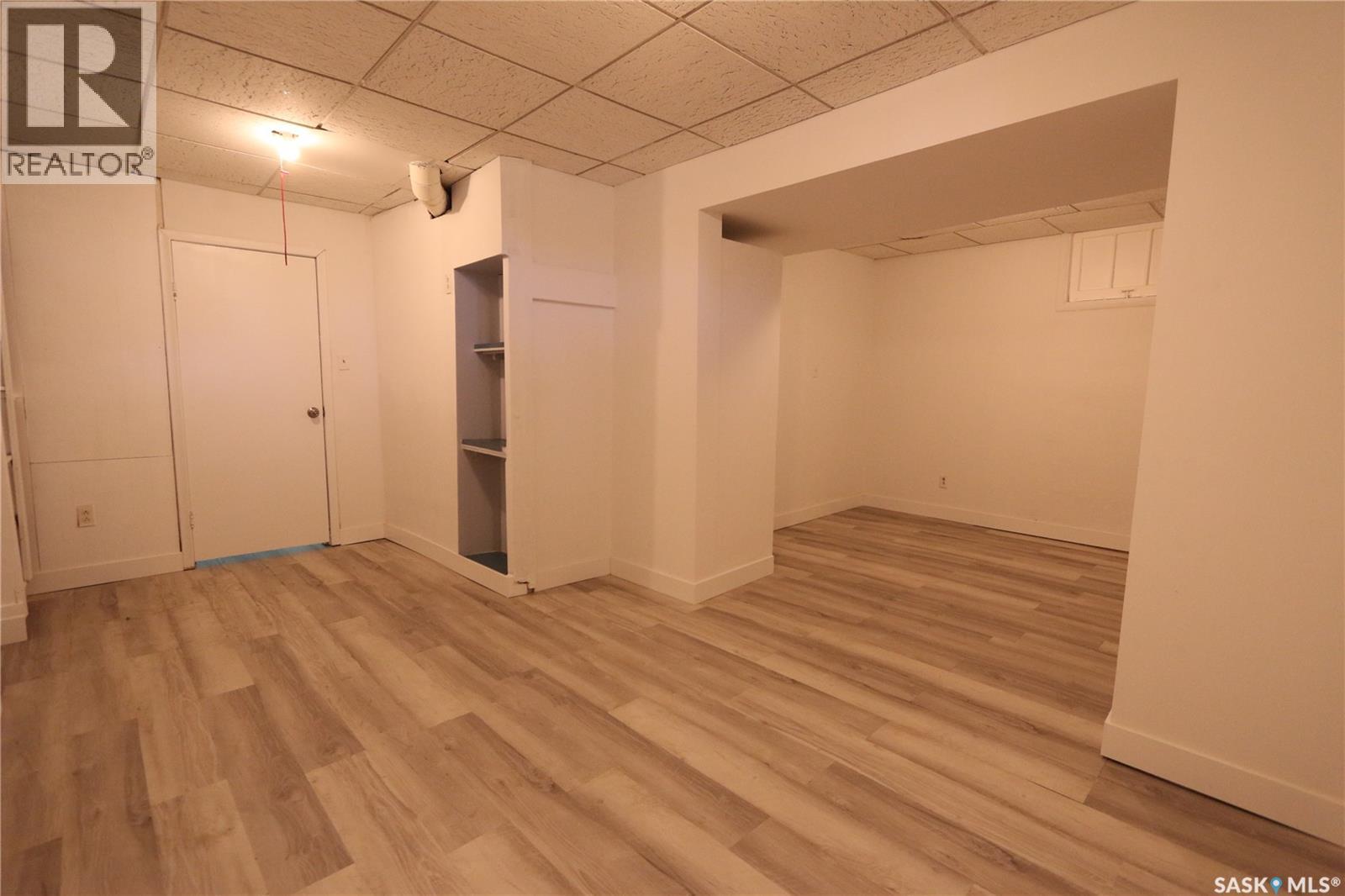 903 Robinson Street, Regina, Saskatchewan  S4T 2M6 - Photo 31 - SK047342
