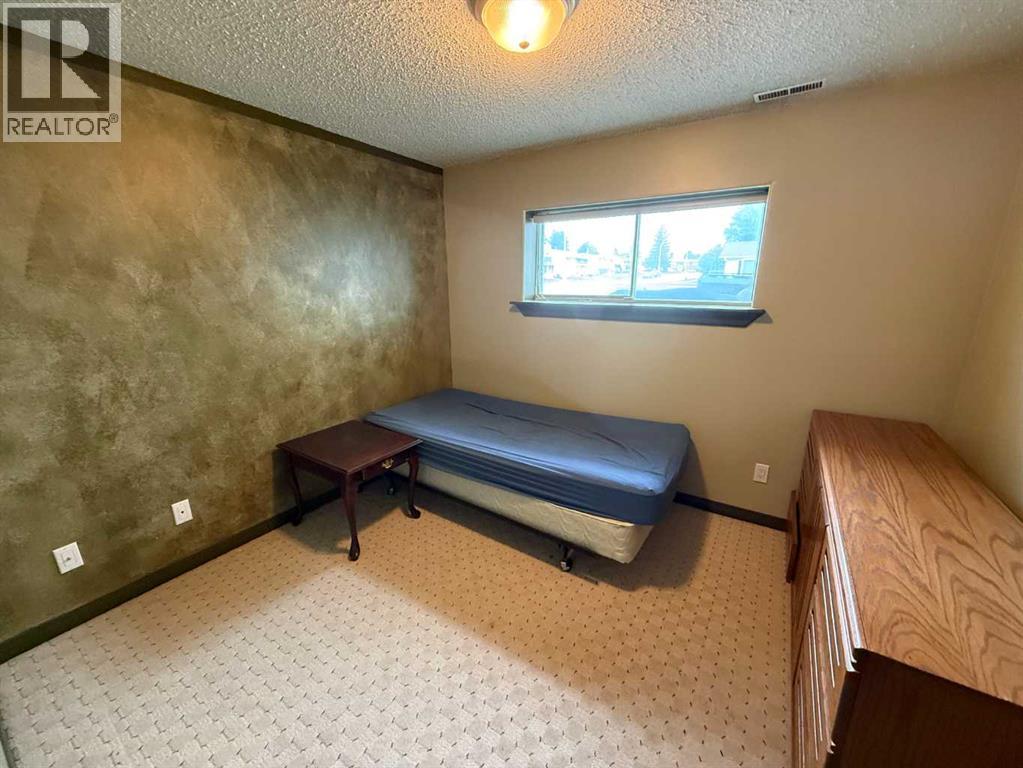 481 Mountain Street, Hinton, Alberta  T7V 1J9 - Photo 22 - A2323136