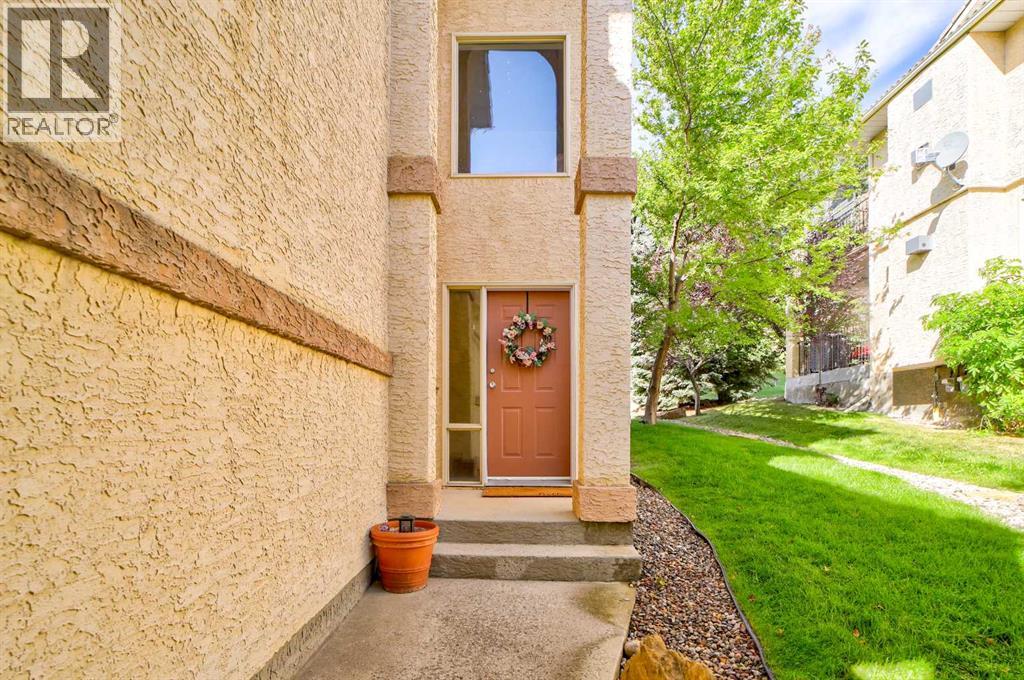 7 Canyon Court W, Lethbridge, Alberta  T1K 6V1 - Photo 3 - A2342010