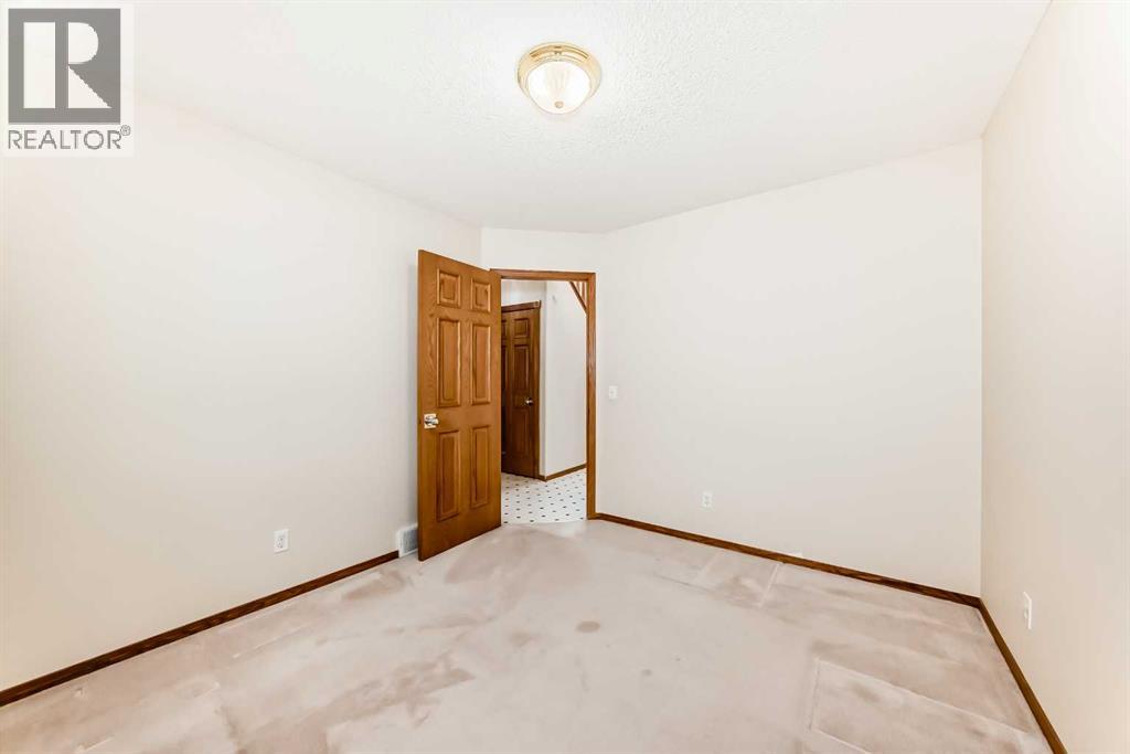 164 Cove Road, Chestermere, Alberta  T1X 1E4 - Photo 32 - A2337985
