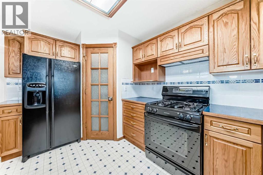 164 Cove Road, Chestermere, Alberta  T1X 1E4 - Photo 18 - A2337985