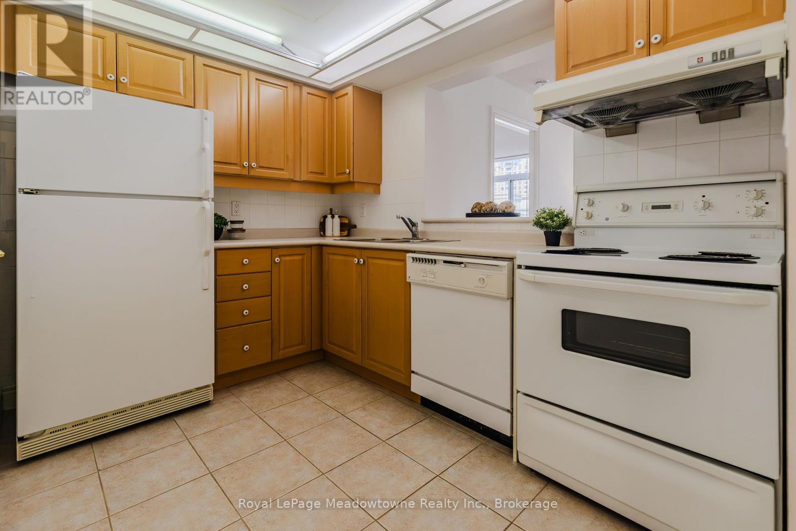 1016 - 5418 Yonge Street, Toronto, Ontario  M2N 6X4 - Photo 12 - C13738398