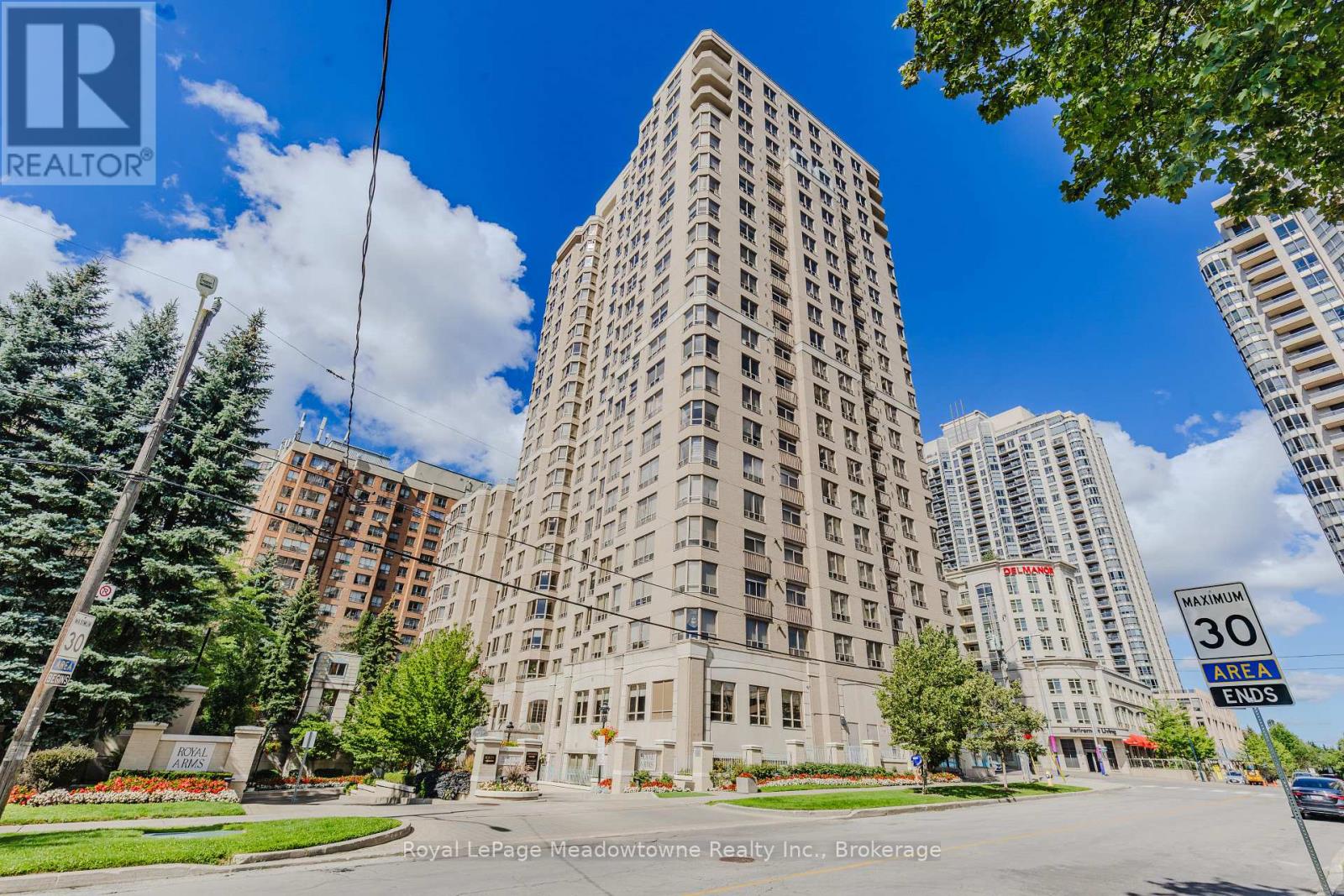 1016 - 5418 Yonge Street, Toronto, Ontario  M2N 6X4 - Photo 2 - C13738398