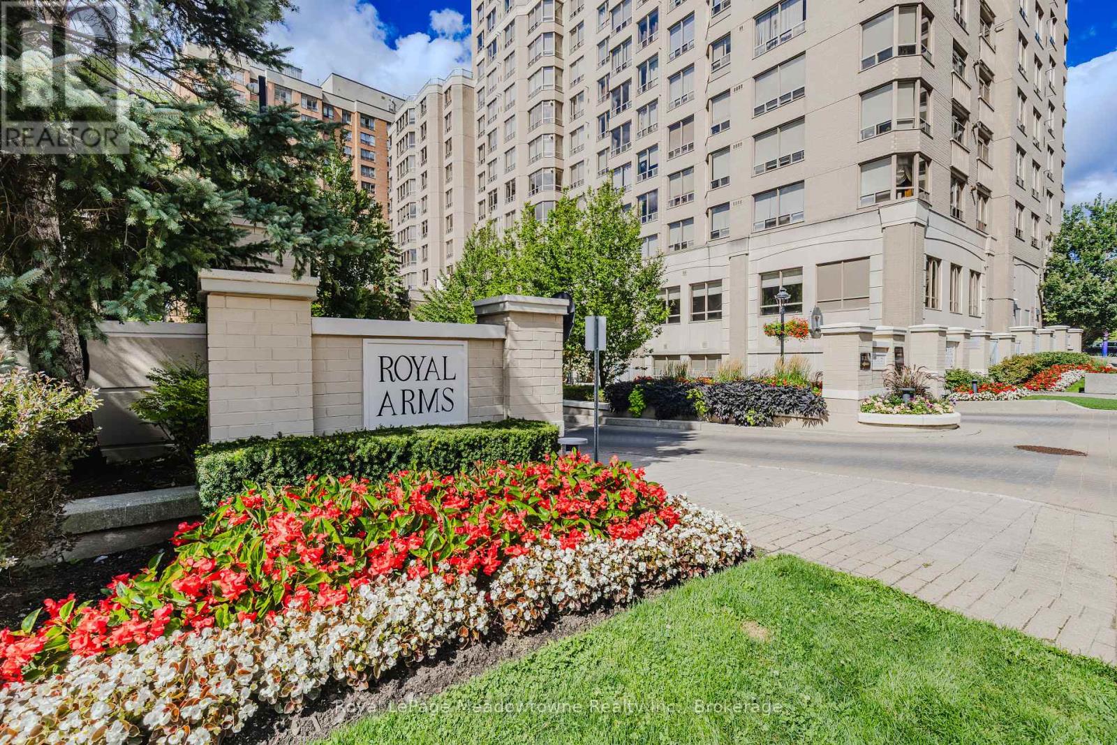 1016 - 5418 Yonge Street, Toronto, Ontario  M2N 6X4 - Photo 3 - C13738398