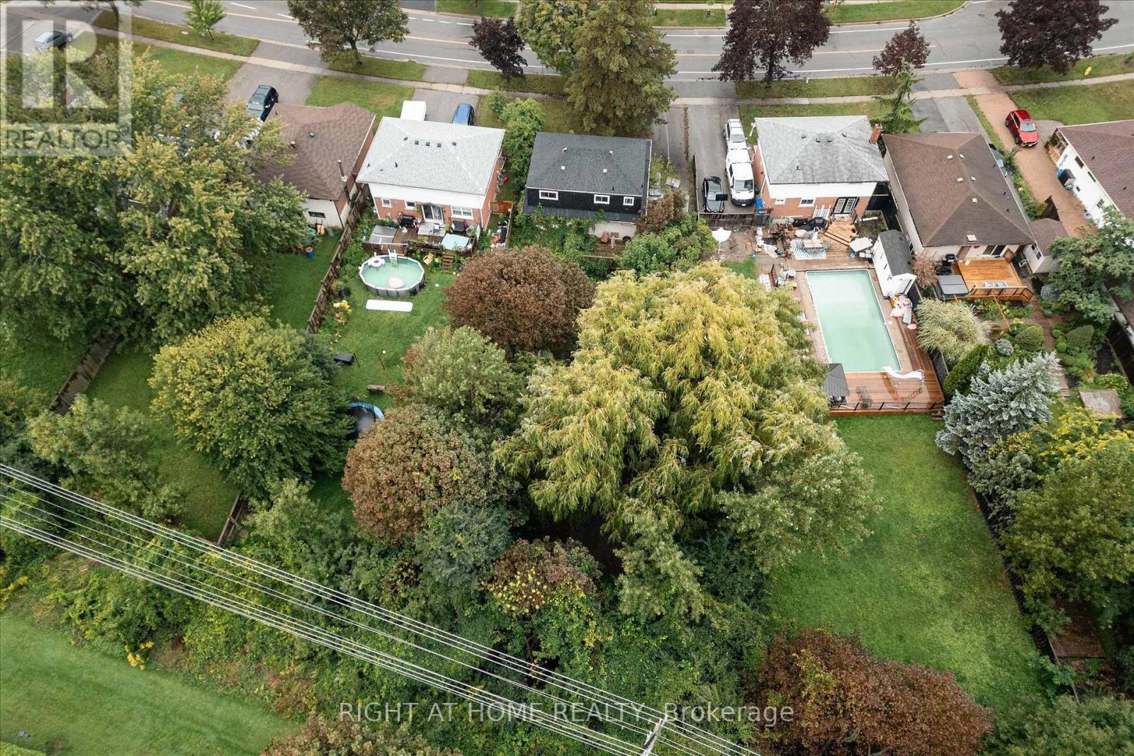 701 Central Park Boulevard N, Oshawa, Ontario  L1G 6A8 - Photo 3 - E13738388