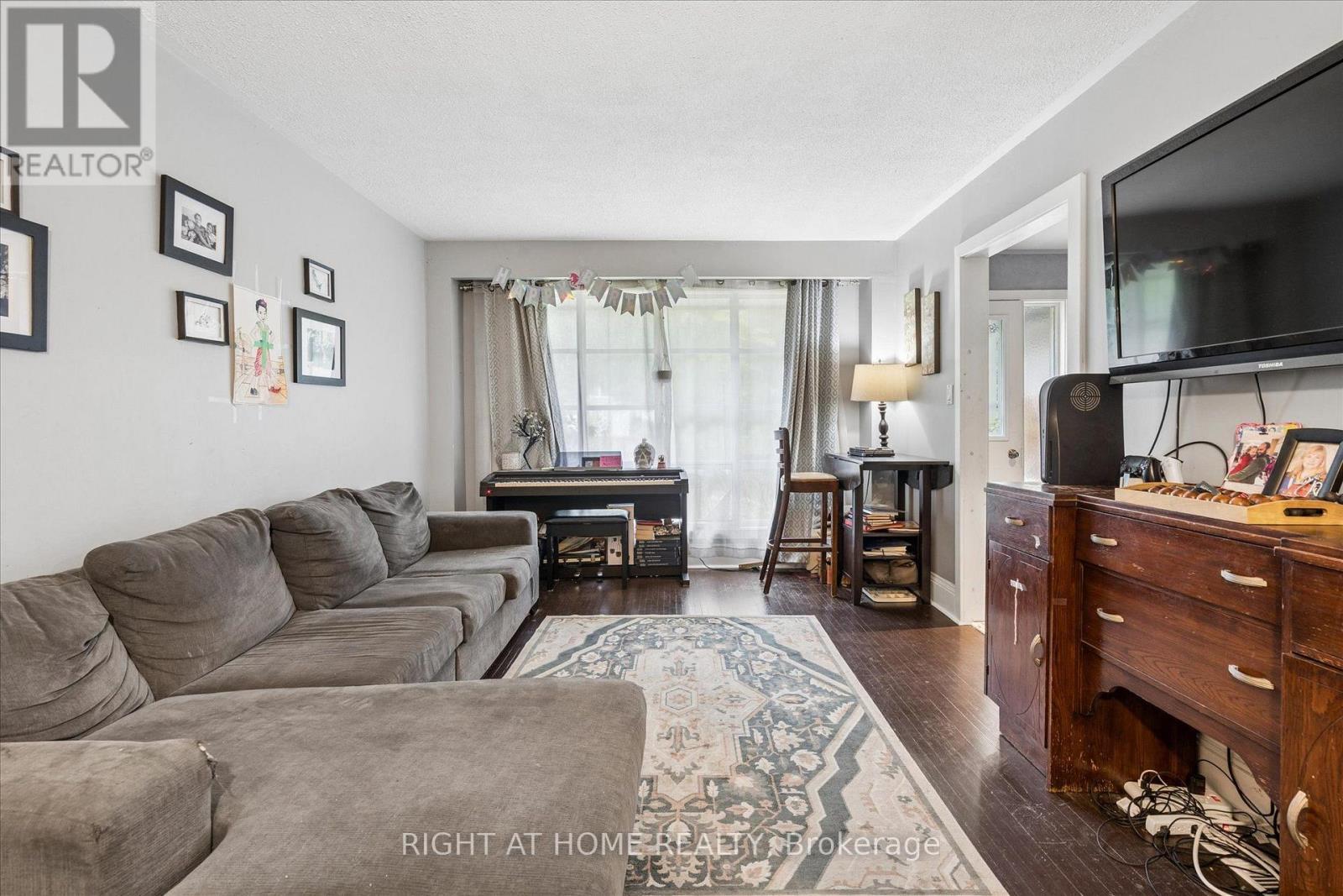 701 Central Park Boulevard N, Oshawa, Ontario  L1G 6A8 - Photo 4 - E13738388