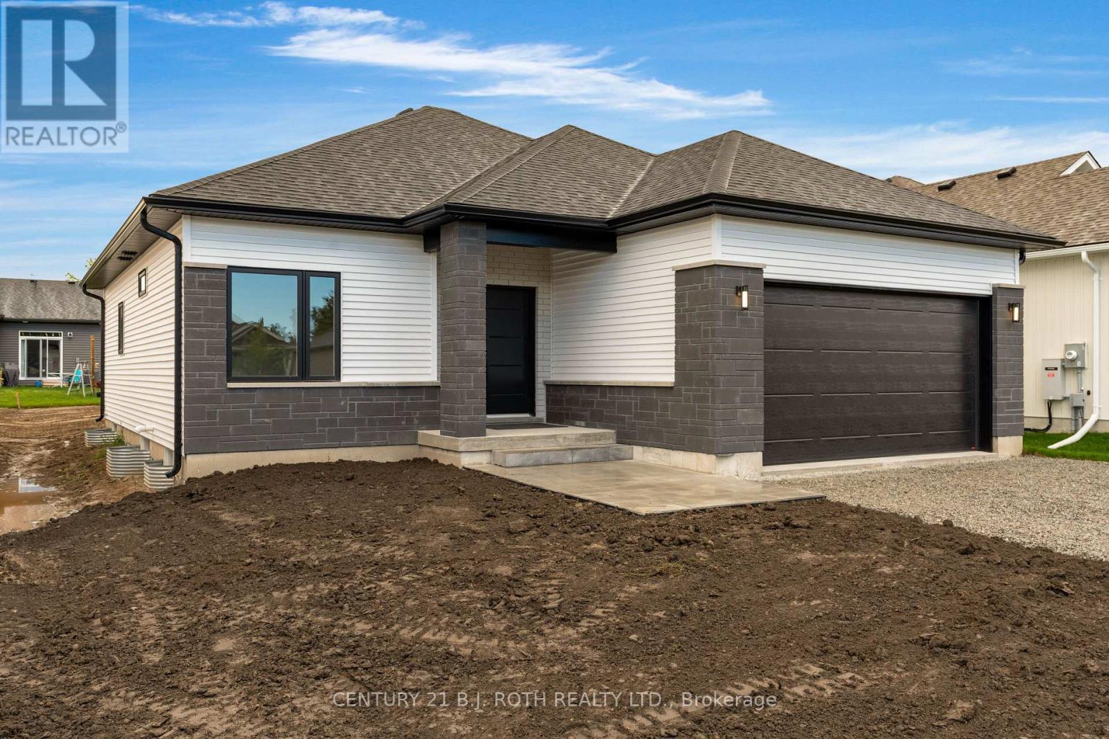29 Harold Avenue, Severn (Coldwater), Ontario  L0K 1E0 - Photo 5 - S13738412