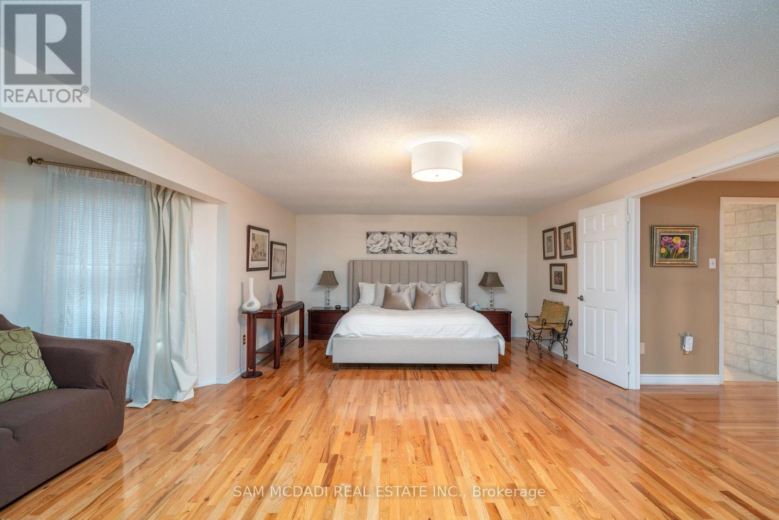69 Parkside Drive, Brampton (Brampton South), Ontario  L6Y 3A1 - Photo 18 - W13738374