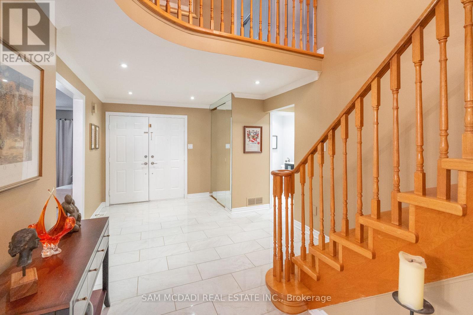 69 Parkside Drive, Brampton (Brampton South), Ontario  L6Y 3A1 - Photo 2 - W13738374