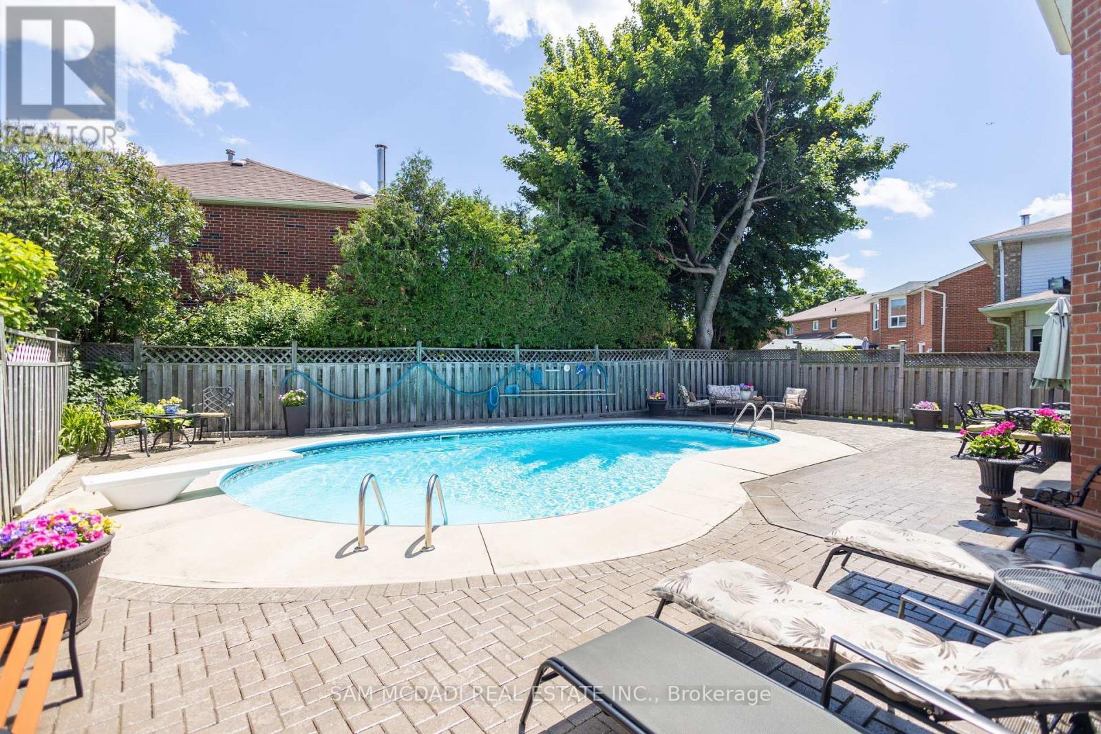 69 Parkside Drive, Brampton (Brampton South), Ontario  L6Y 3A1 - Photo 36 - W13738374