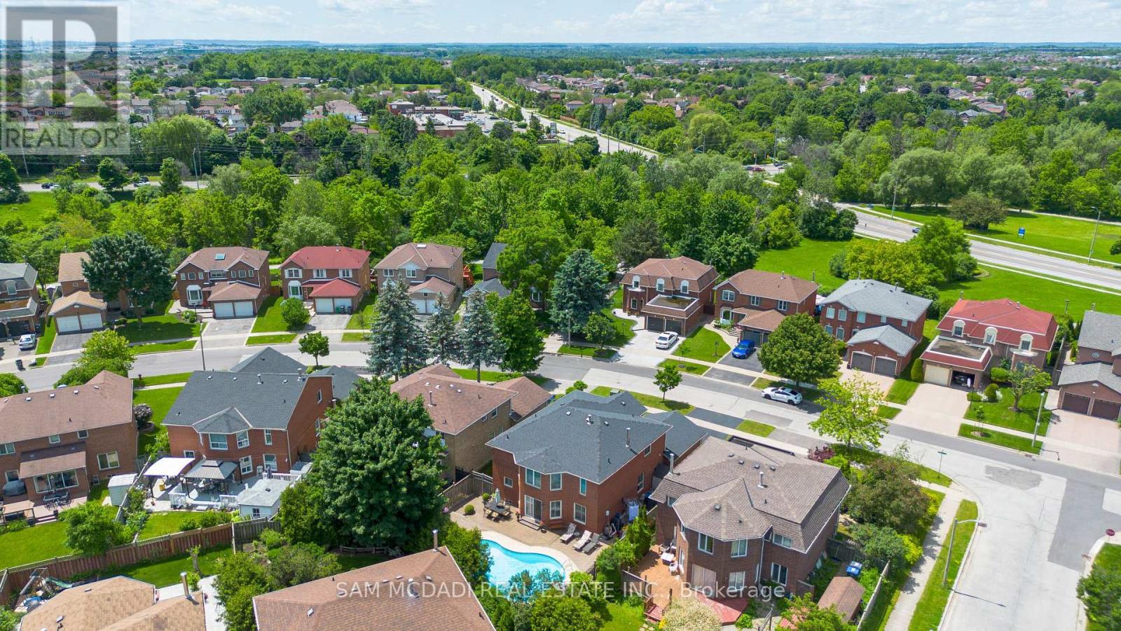 69 Parkside Drive, Brampton (Brampton South), Ontario  L6Y 3A1 - Photo 38 - W13738374