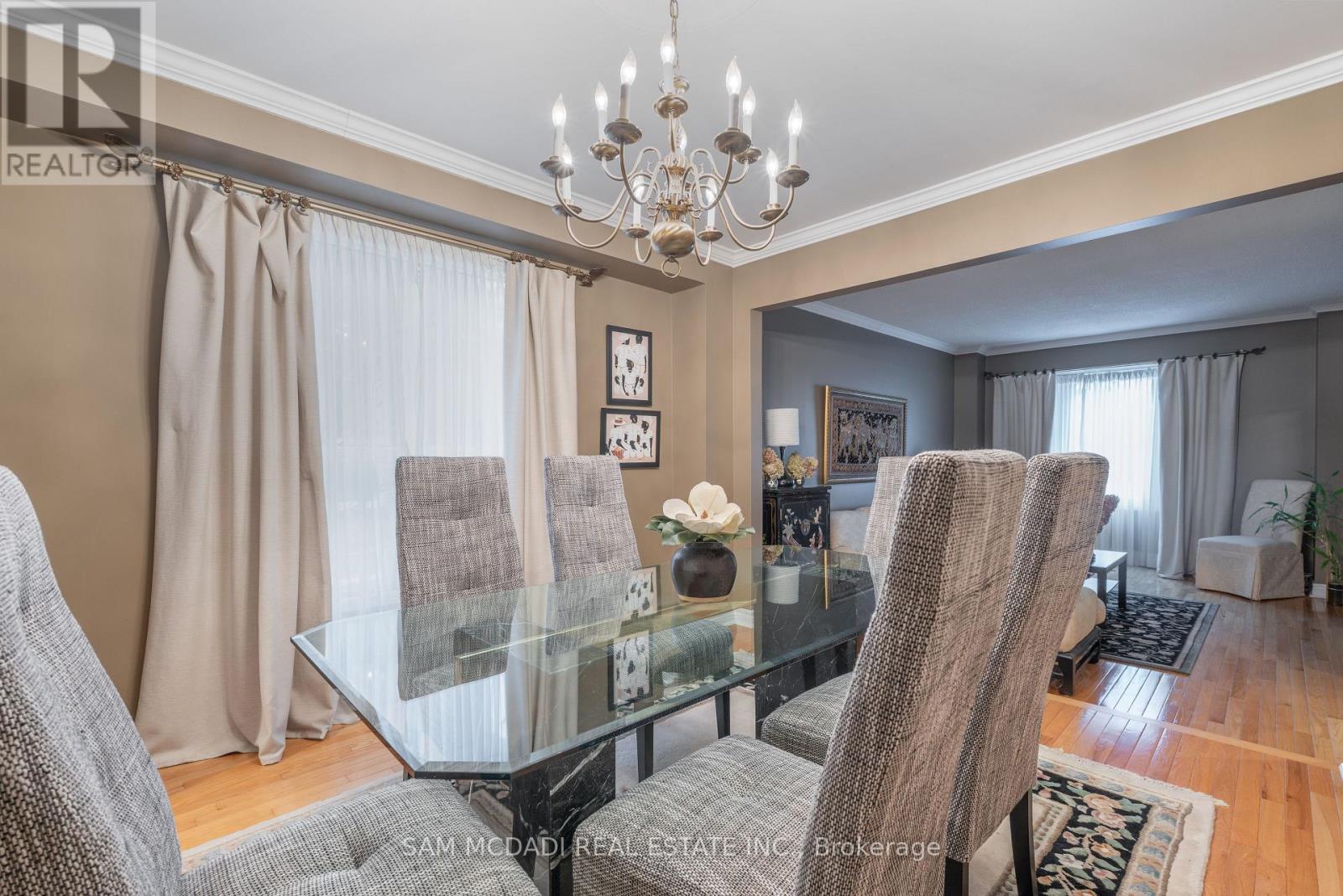 69 Parkside Drive, Brampton (Brampton South), Ontario  L6Y 3A1 - Photo 6 - W13738374