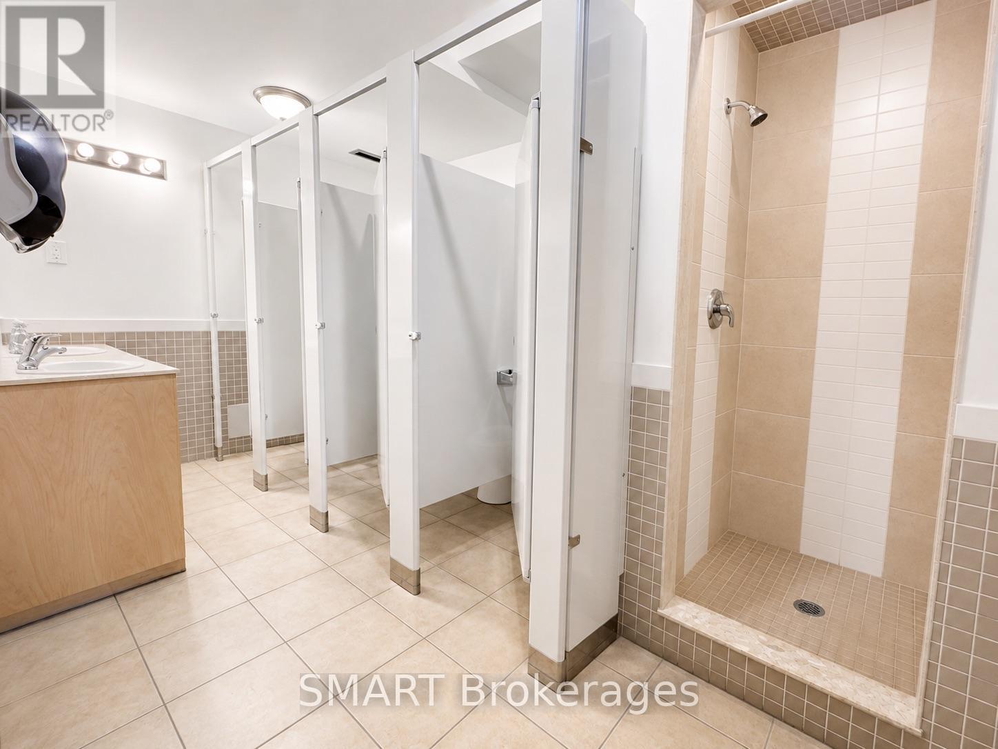 2365 St Clair Avenue W, Toronto, Ontario M6N 1K9 - Photo 4 - W13738410