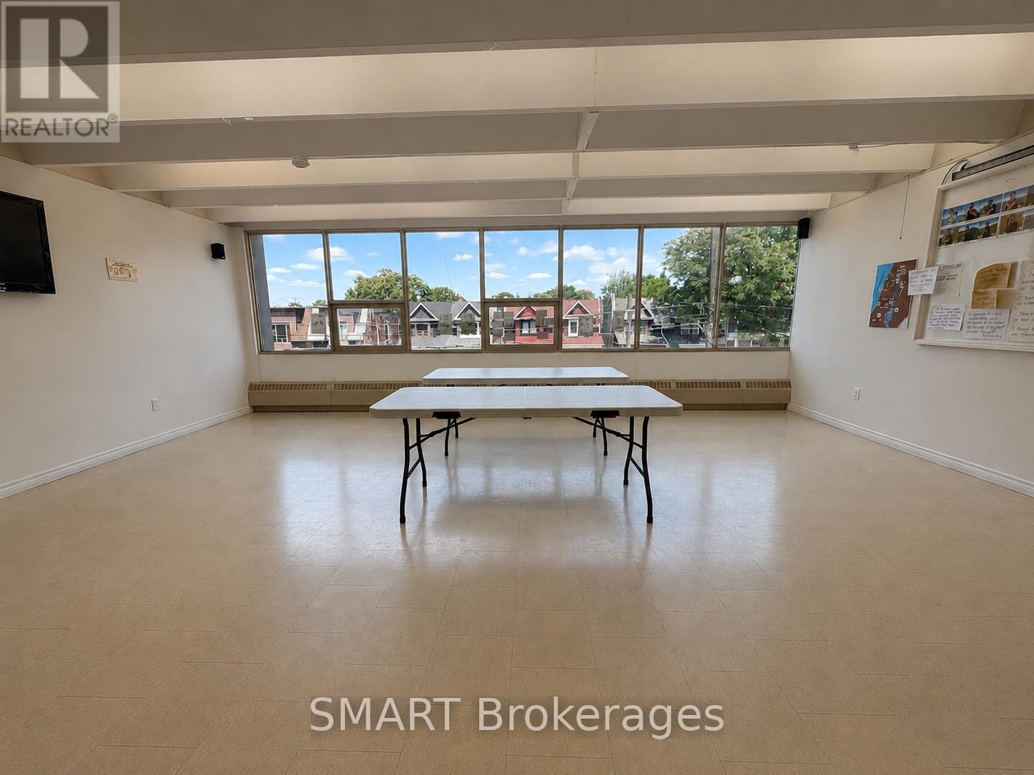 2365 St Clair Avenue W, Toronto, Ontario M6N 1K9 - Photo 7 - W13738410