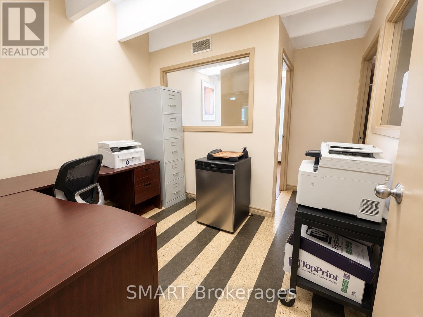 2365 St Clair Avenue W, Toronto, Ontario M6N 1K9 - Photo 9 - W13738410