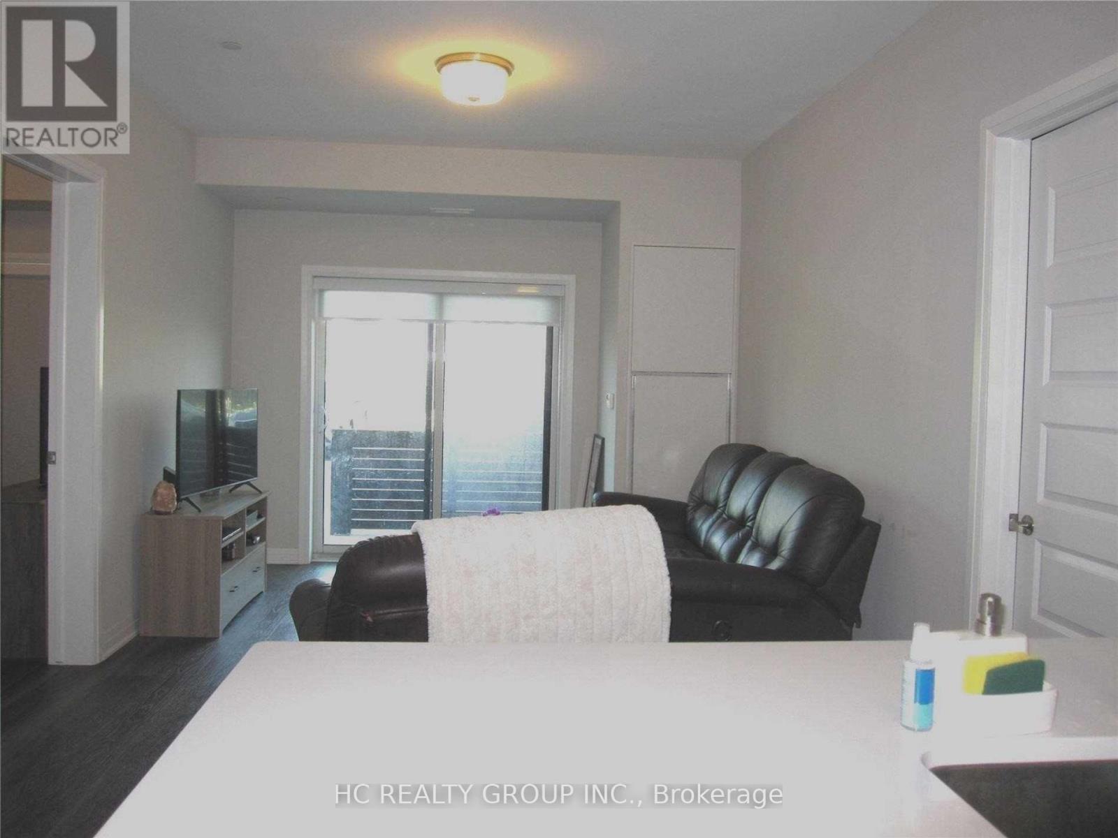 #107 - 128 Grovewood Common, Oakville, Ontario  L6H 0X3 - Photo 5 - W13738414