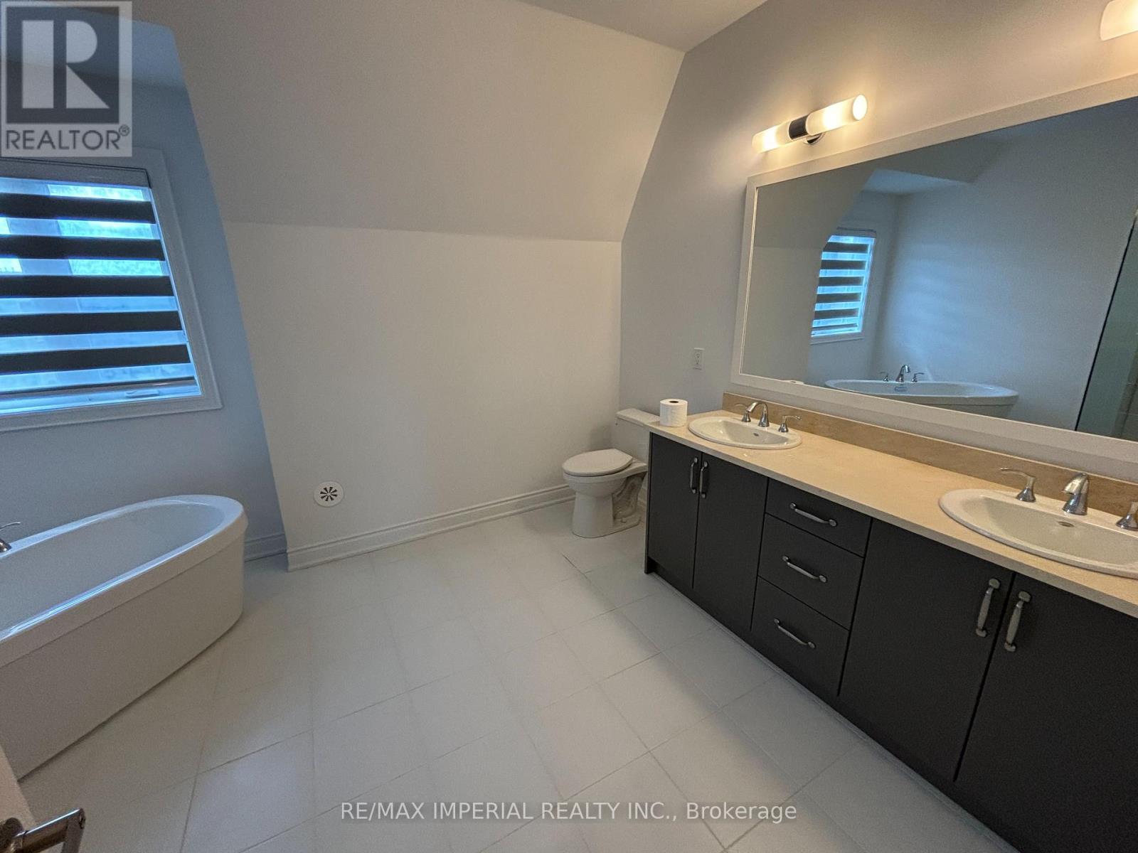 185 - 70 Lunar Crescent, Mississauga, Ontario  L5M 2R4 - Photo 13 - W13738484