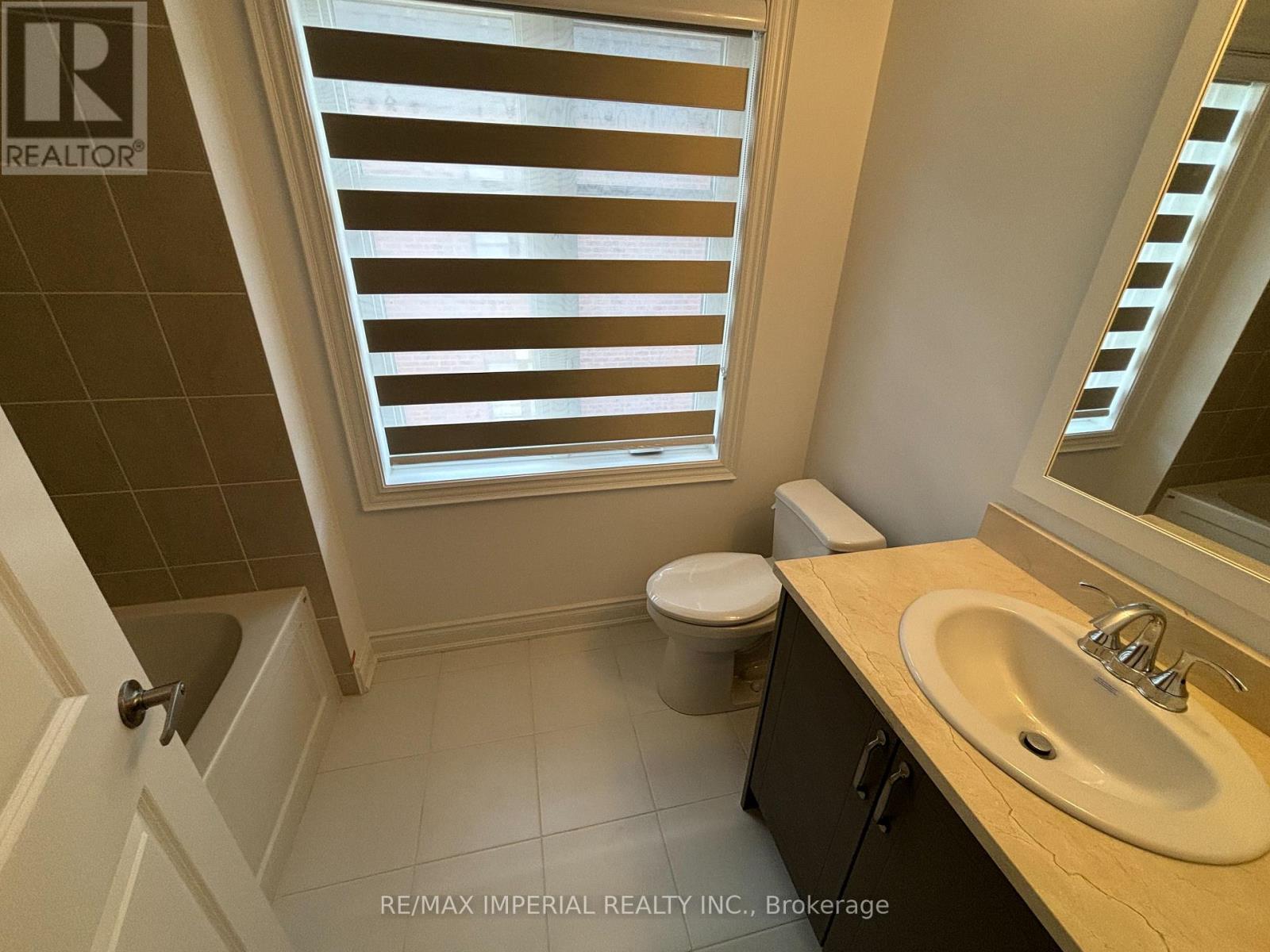185 - 70 Lunar Crescent, Mississauga, Ontario  L5M 2R4 - Photo 14 - W13738484