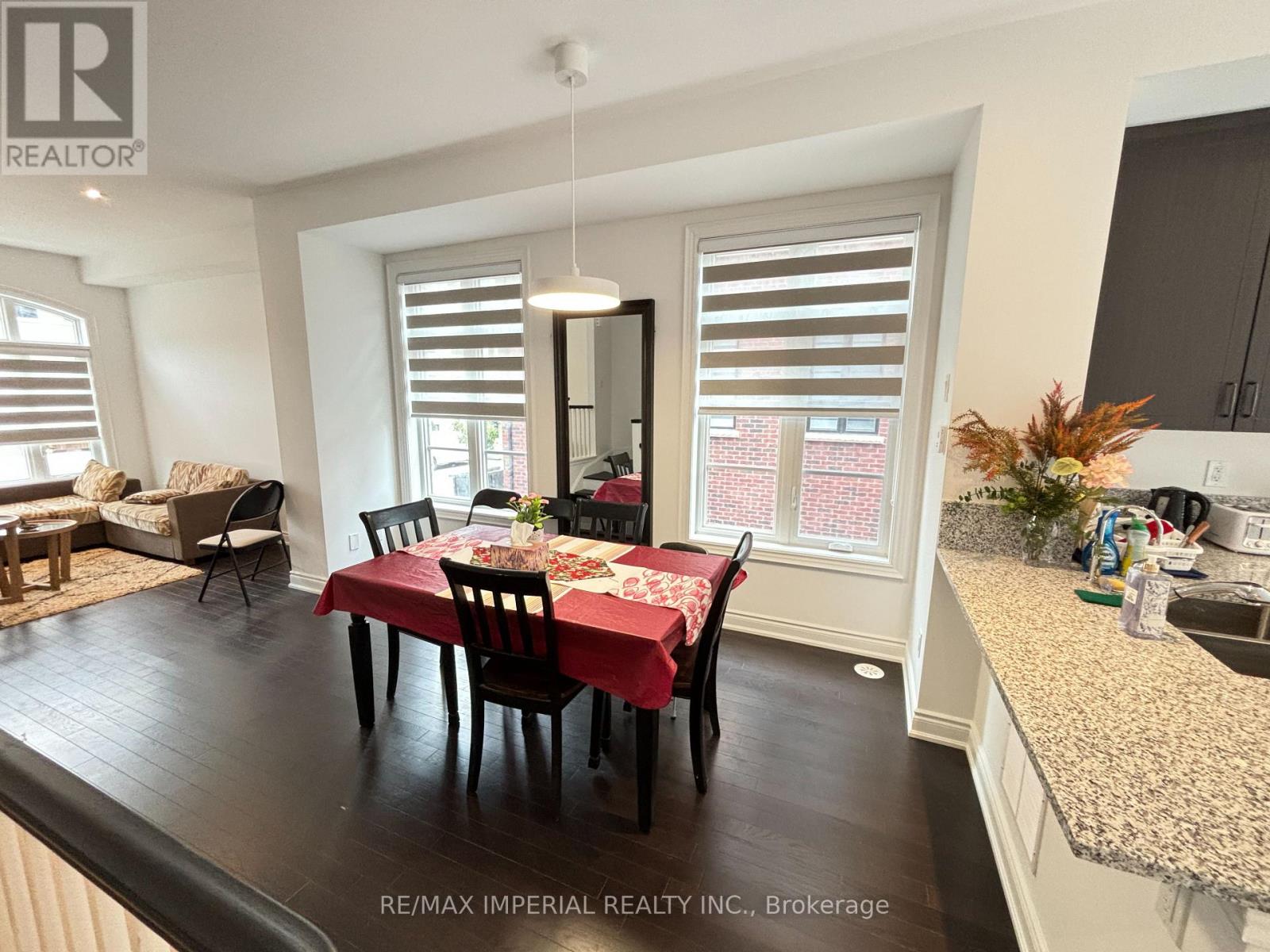 185 - 70 Lunar Crescent, Mississauga, Ontario  L5M 2R4 - Photo 7 - W13738484