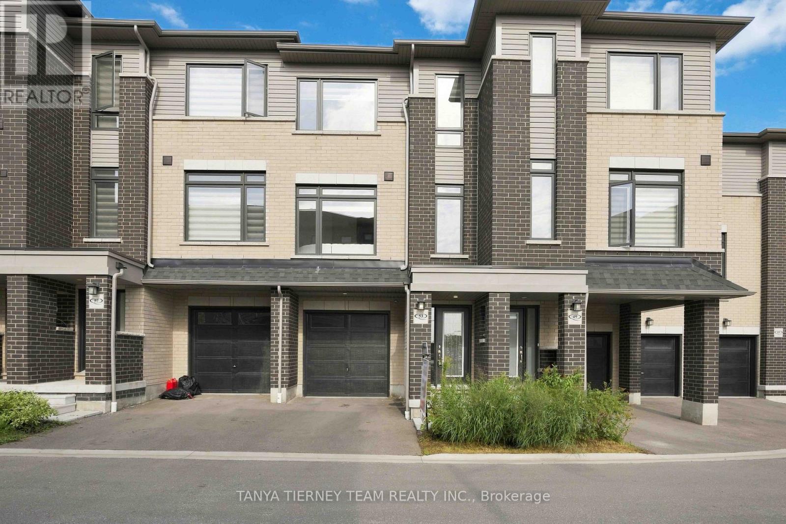 53 EMMAS WAY, Whitby, Ontario
