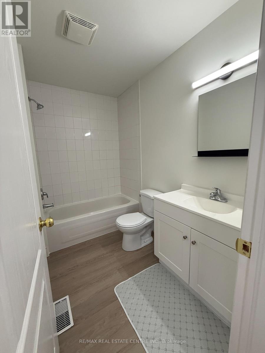 168 Copper Leaf Street, Kitchener, Ontario  N2E 3V9 - Photo 13 - X13738406