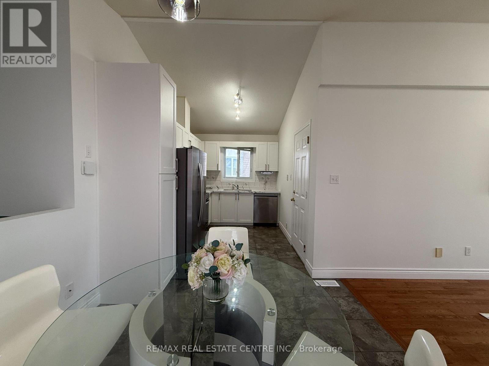 168 Copper Leaf Street, Kitchener, Ontario  N2E 3V9 - Photo 5 - X13738406