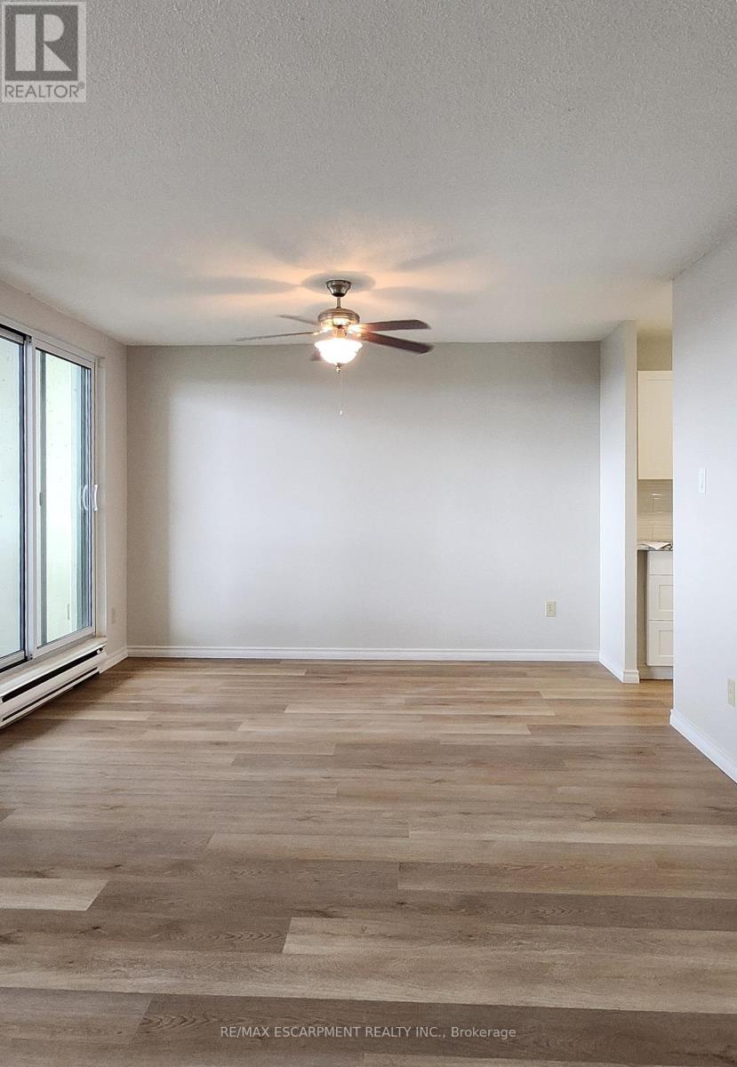 501 - 421 Fairview Drive, Brantford, Ontario  N3R 7M3 - Photo 6 - X13738420