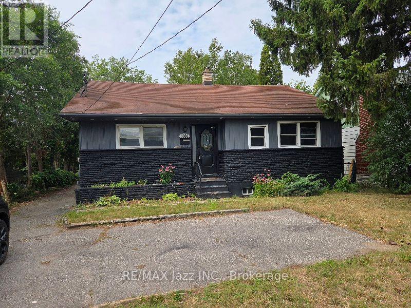 1500 SIMCOE STREET N, Oshawa, Ontario