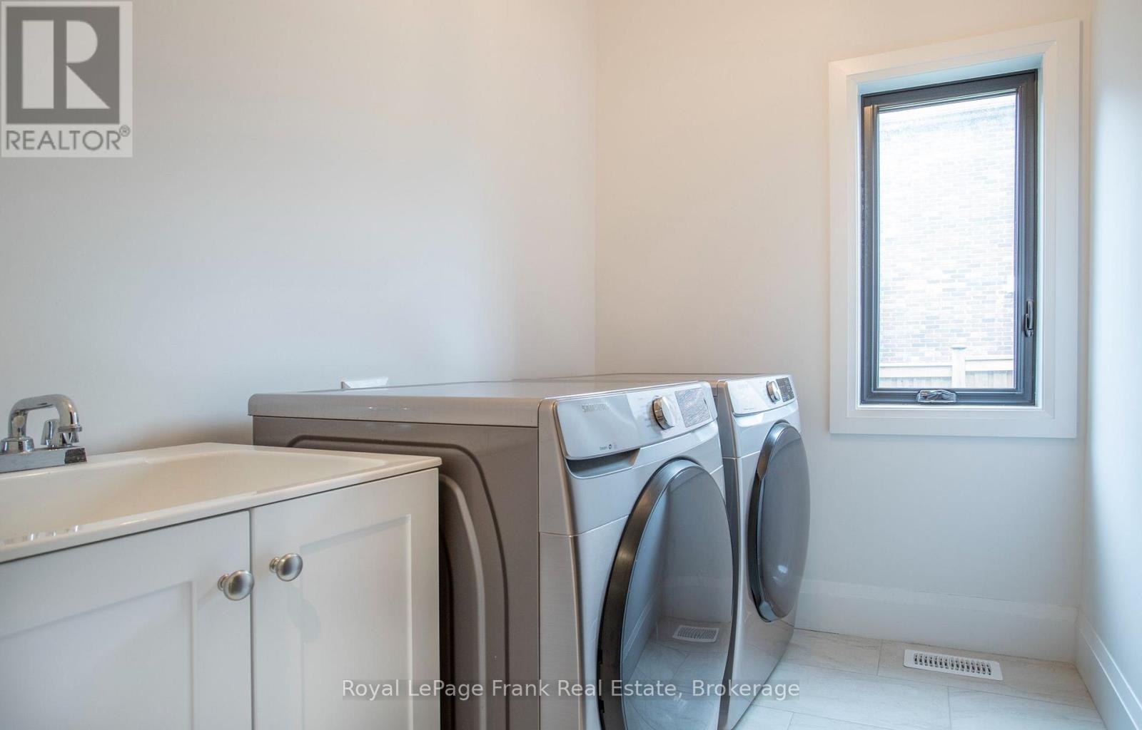 352 Northglen Boulevard, Clarington, Ontario  L1C 7E2 - Photo 20 - E13738606