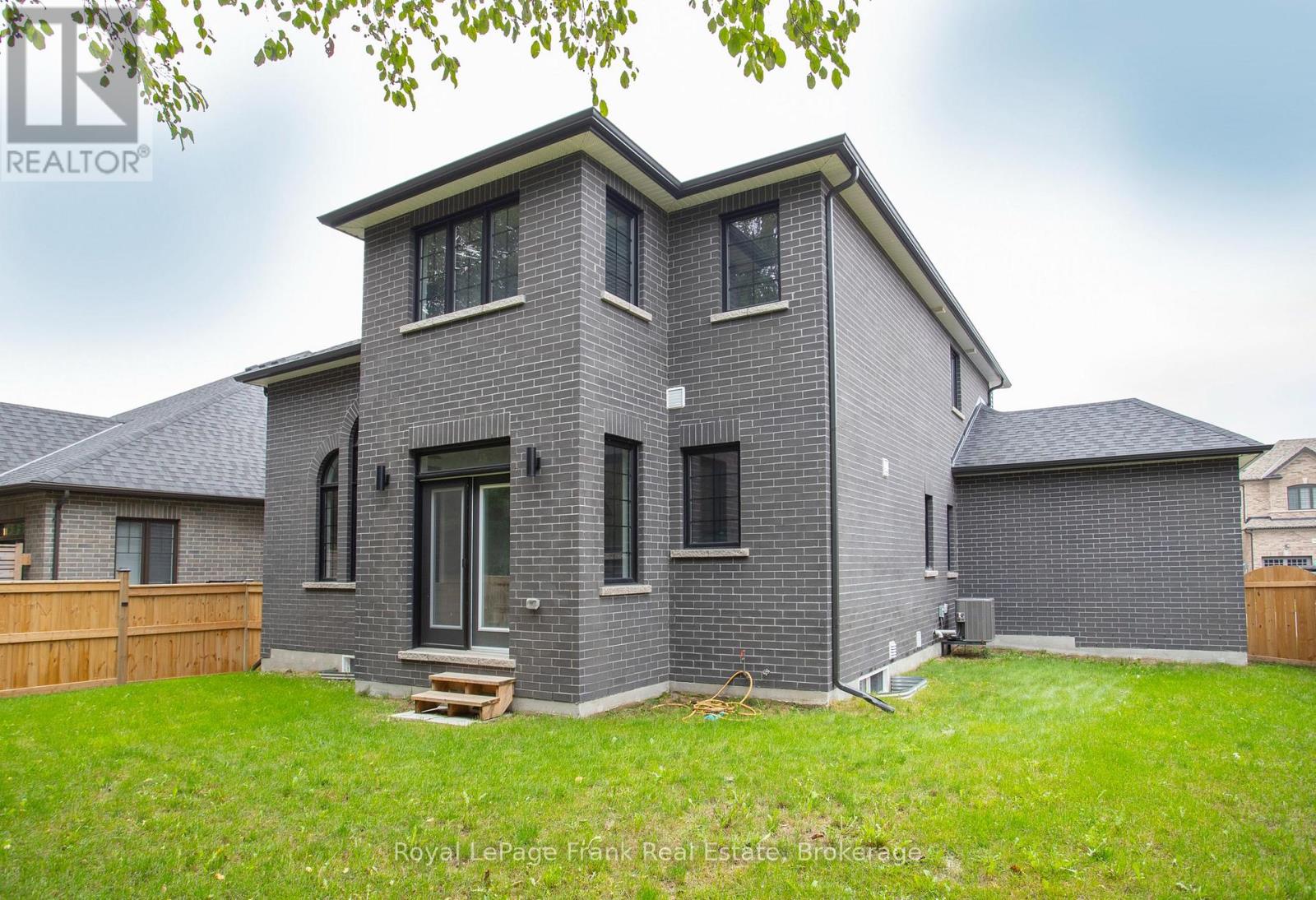 352 Northglen Boulevard, Clarington, Ontario  L1C 7E2 - Photo 35 - E13738606