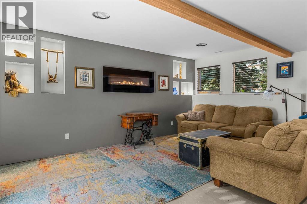 160 Carey, Canmore, Alberta  T1W 2R4 - Photo 34 - A2341854