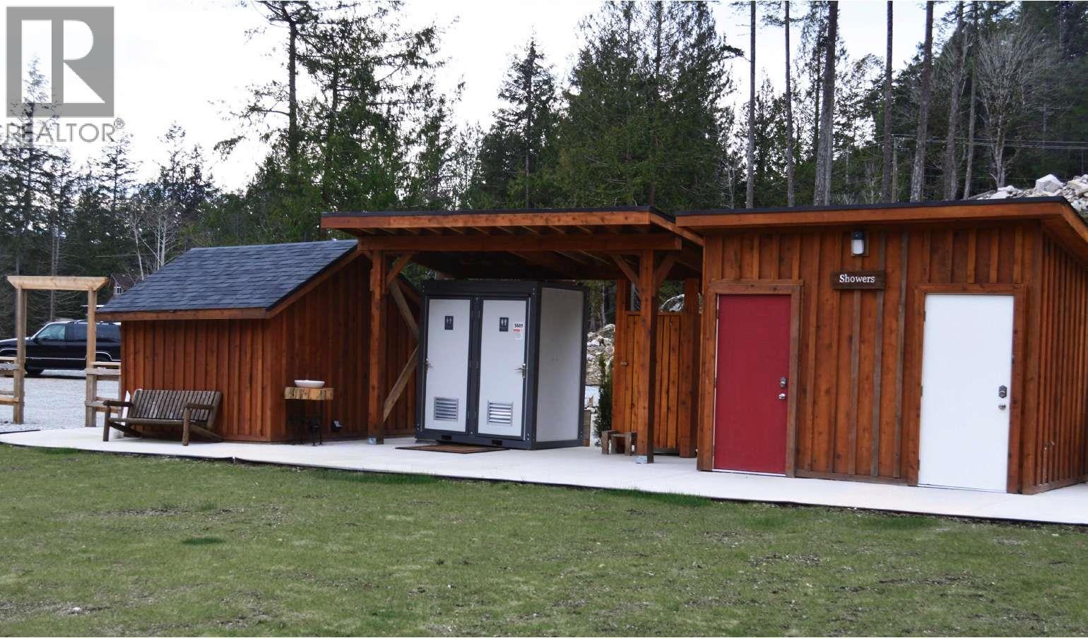 4460 Garden Bay Lake Road, Pender Harbour, British Columbia  V0N 1S0 - Photo 3 - C8081715
