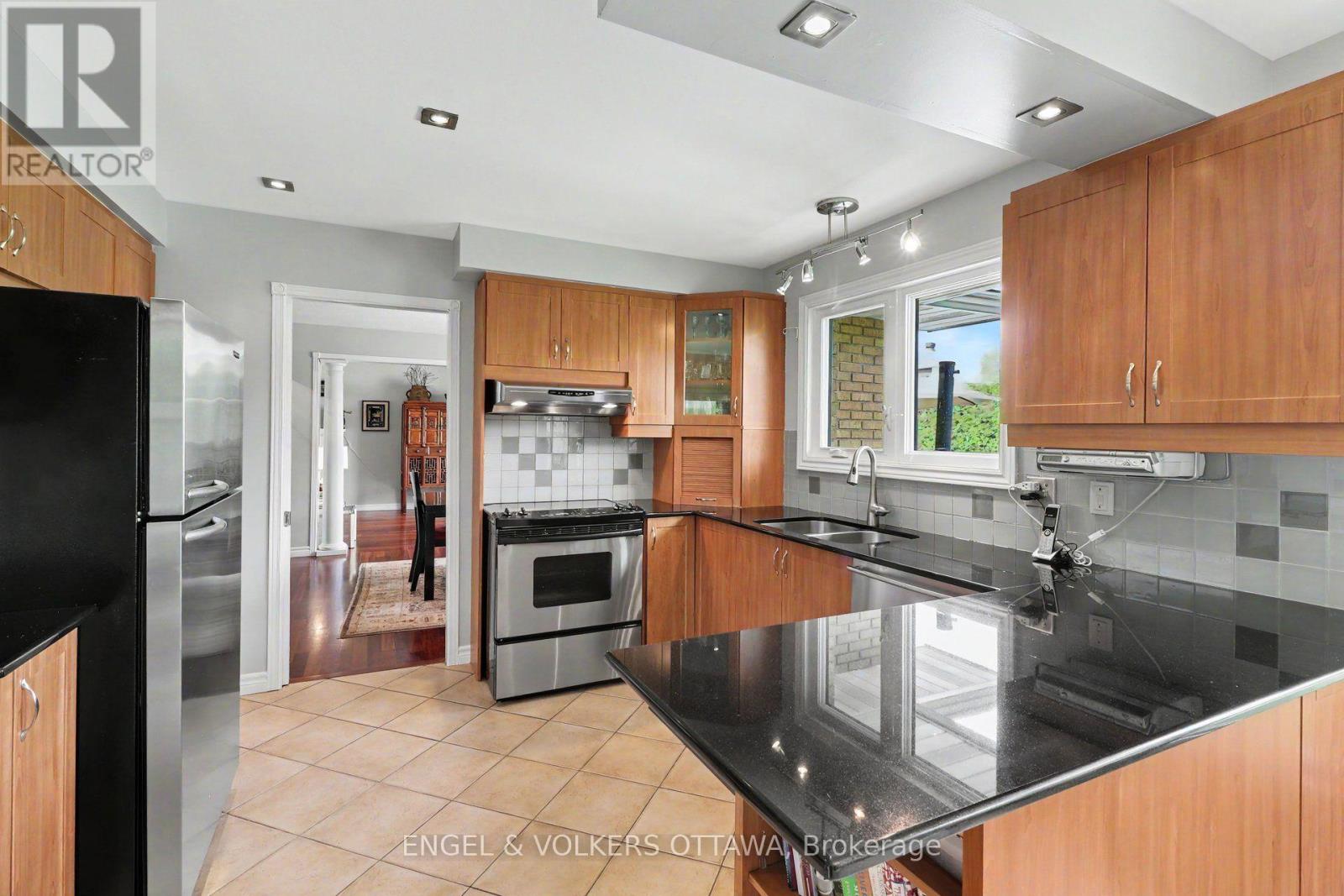 1941 Naskapi Drive, Ottawa, Ontario K1J 8L4 - Photo 16 - X13738624