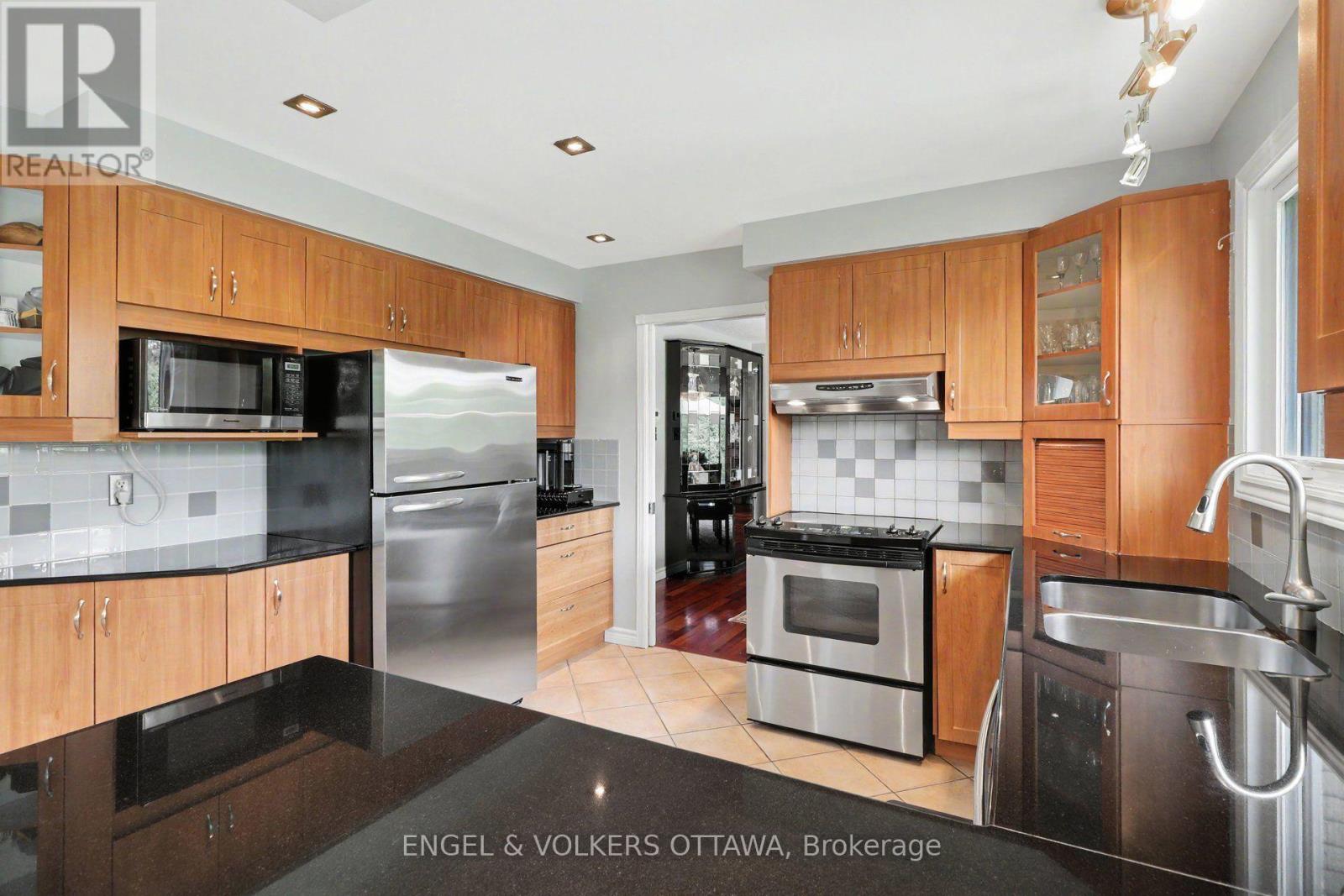 1941 Naskapi Drive, Ottawa, Ontario K1J 8L4 - Photo 18 - X13738624