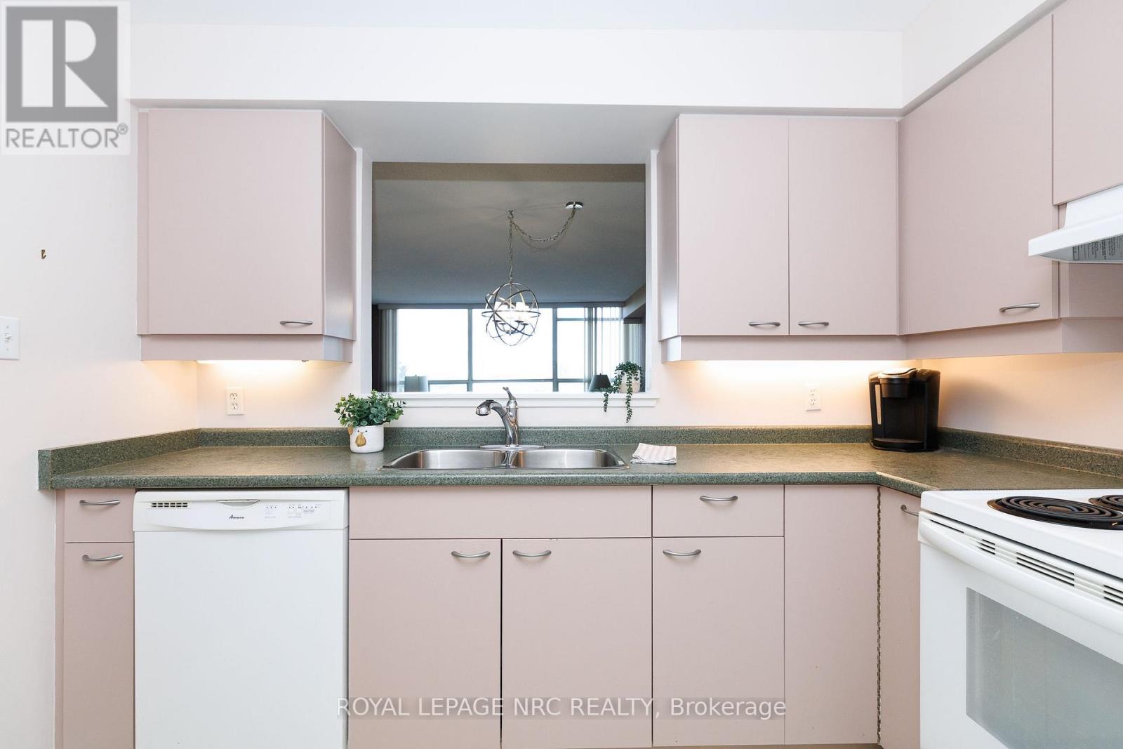 #606 - 5100 Dorchester Road, Niagara Falls, Ontario  L2E 7H4 - Photo 11 - X13738570