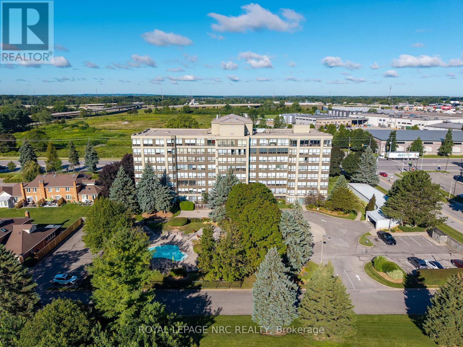 #606 - 5100 Dorchester Road, Niagara Falls, Ontario  L2E 7H4 - Photo 2 - X13738570
