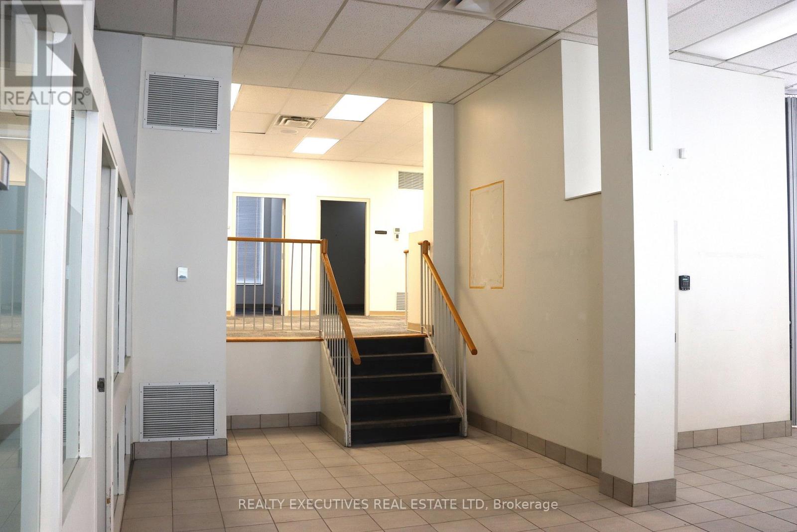 510 Main Street, North Dundas, Ontario K0C 2K0 - Photo 9 - X12890334