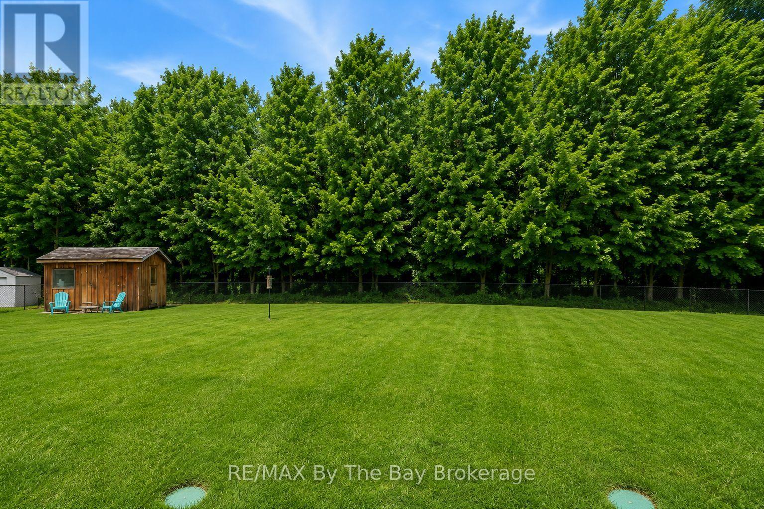 10 Basswood Drive, Wasaga Beach, Ontario  L9Z 0A9 - Photo 9 - S13730008