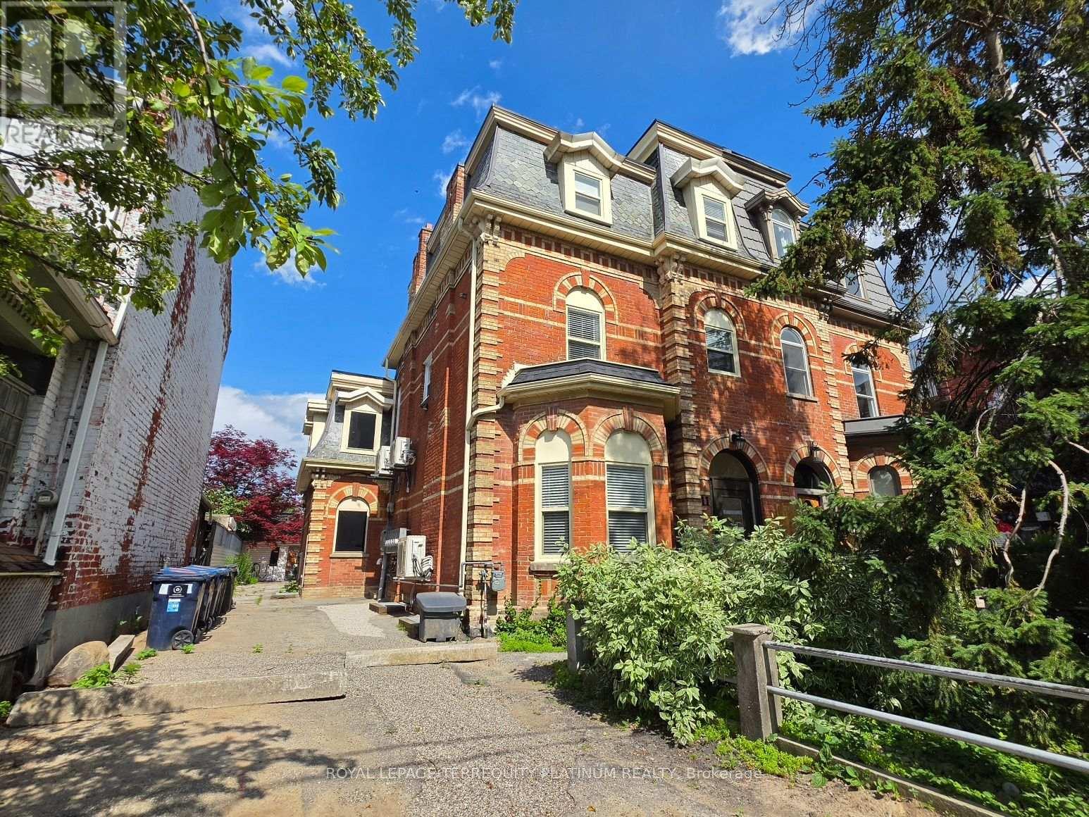 6 - 11 Beaconsfield Avenue, Toronto, Ontario  M6J 3J1 - Photo 3 - C13738516