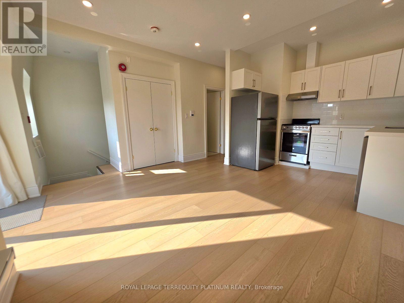 6 - 11 Beaconsfield Avenue, Toronto, Ontario  M6J 3J1 - Photo 9 - C13738516