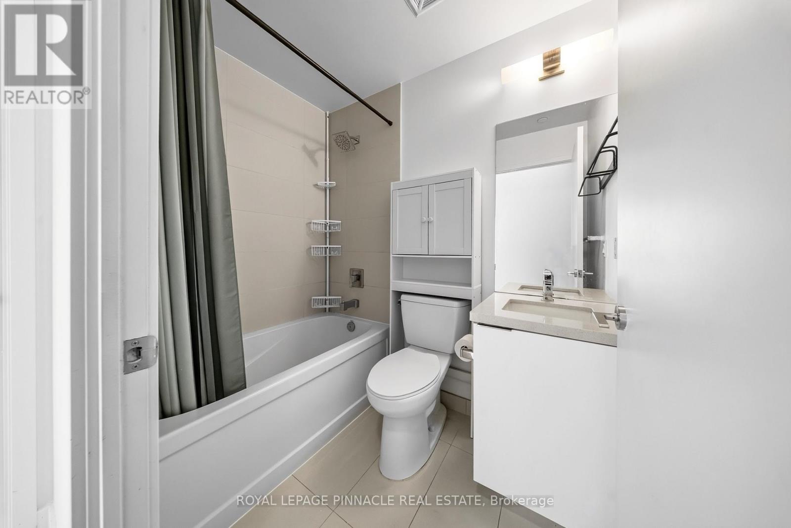 2002 - 8 Eglinton Avenue E, Toronto, Ontario  M4P 0C1 - Photo 18 - C13738562