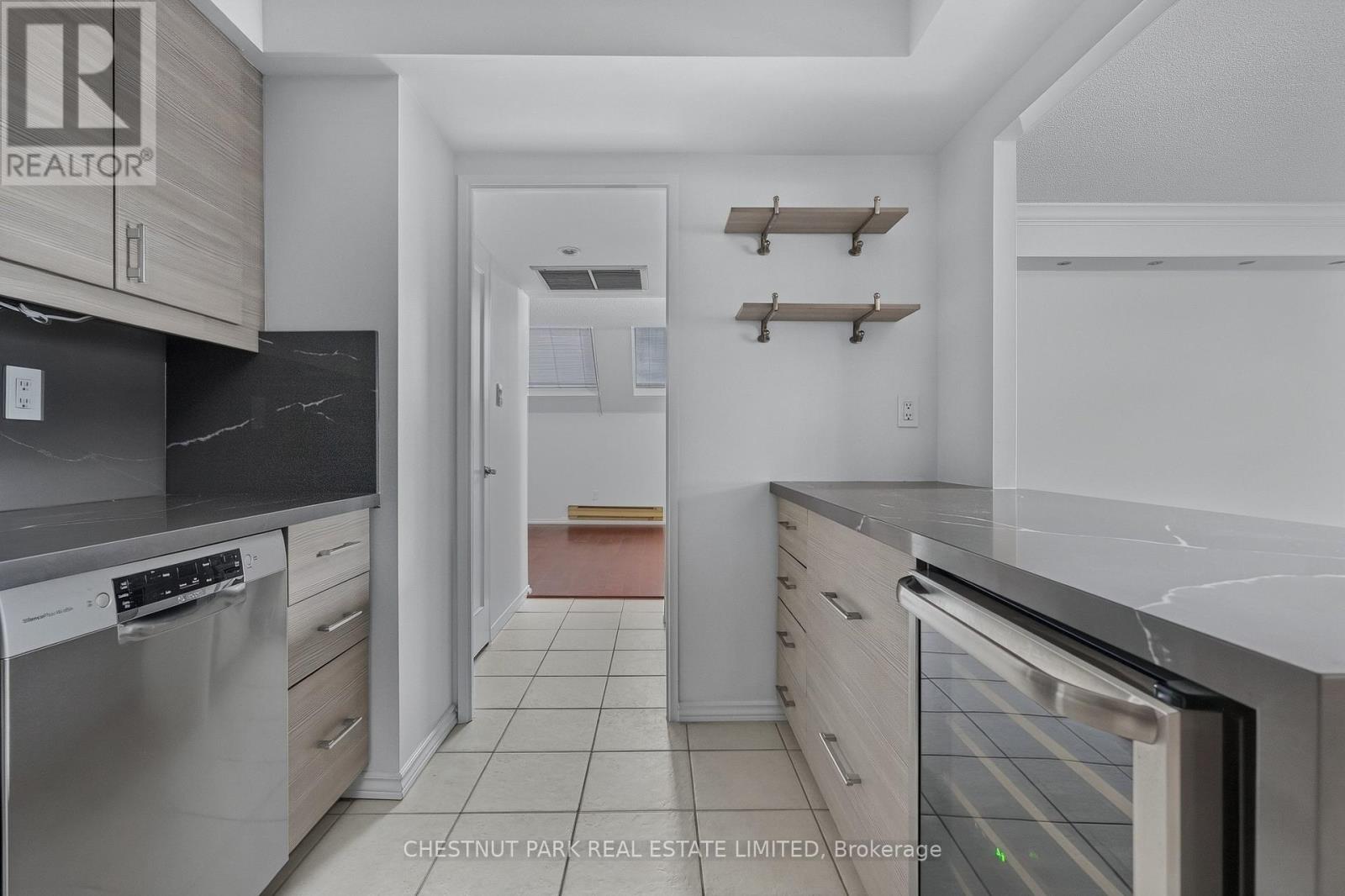 604 - 19 Dundonald Street, Toronto, Ontario  M4Y 1K3 - Photo 10 - C13738636