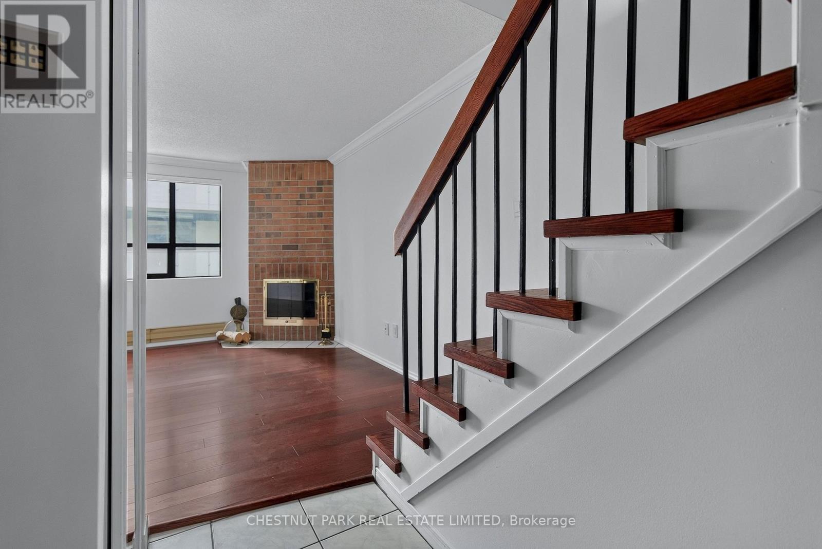 604 - 19 Dundonald Street, Toronto, Ontario  M4Y 1K3 - Photo 3 - C13738636