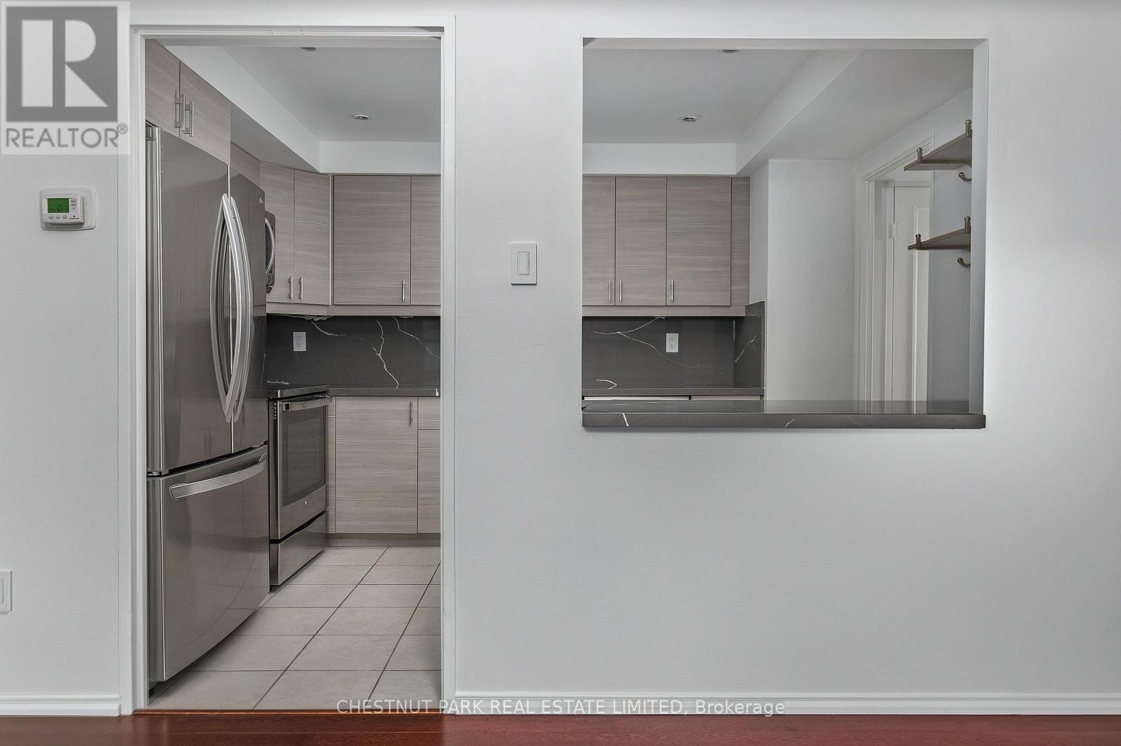 604 - 19 Dundonald Street, Toronto, Ontario  M4Y 1K3 - Photo 8 - C13738636