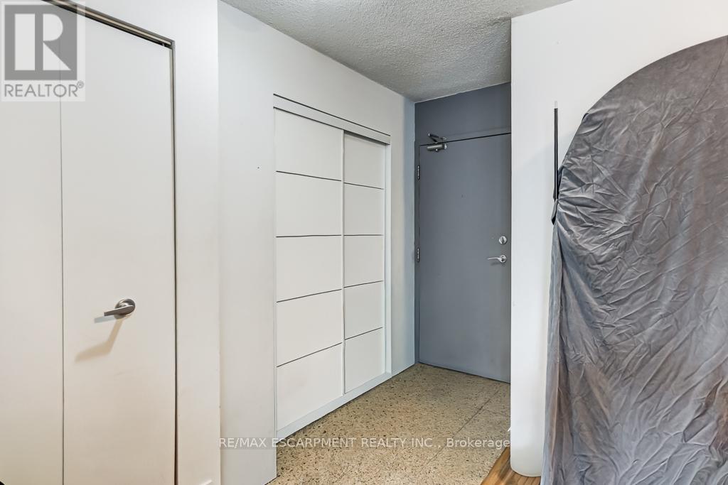2510 - 373 Front Street W, Toronto, Ontario  M5V 3R7 - Photo 4 - C13738640