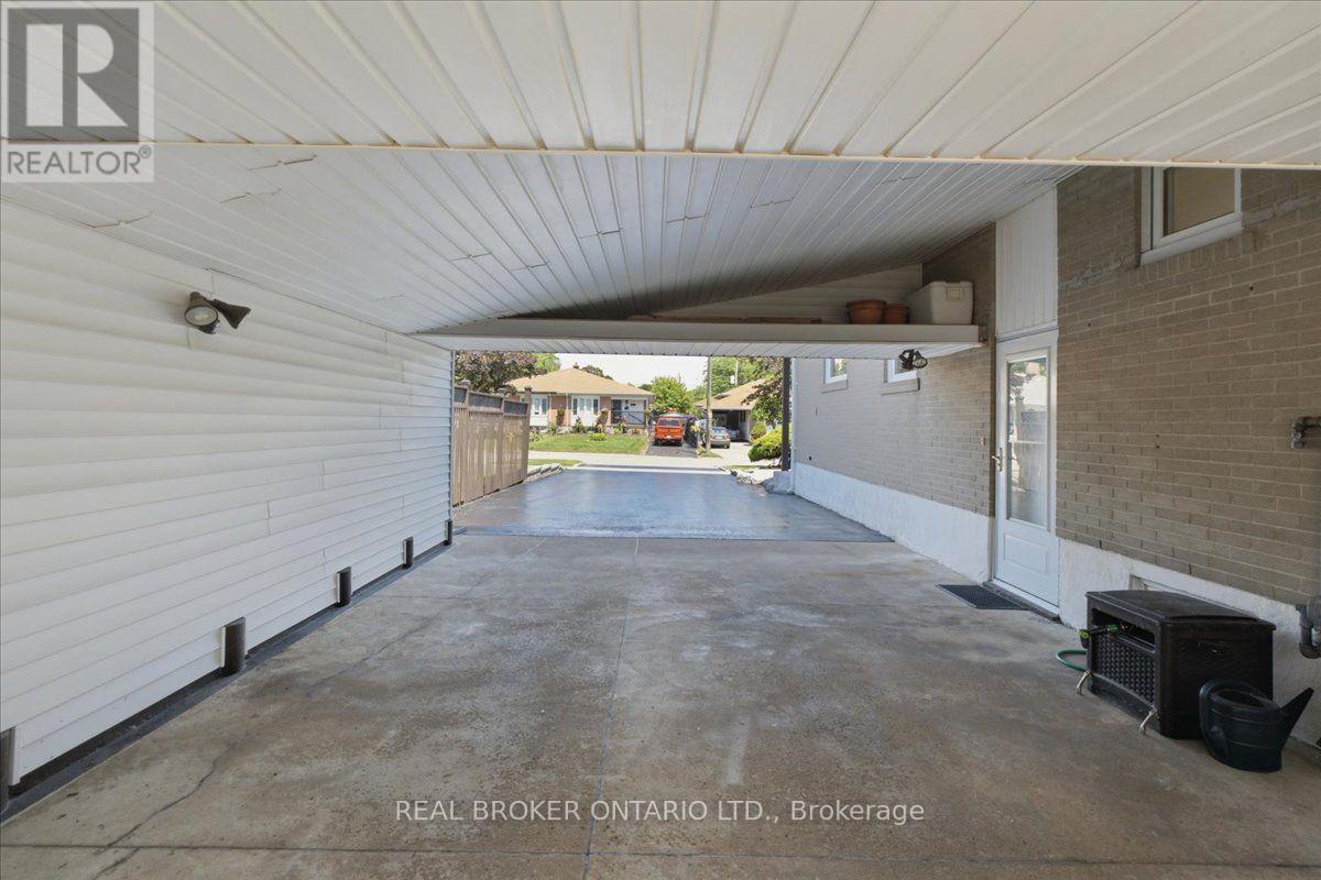 1331 Tatra Drive, Pickering, Ontario  L1W 1K5 - Photo 24 - E13738544