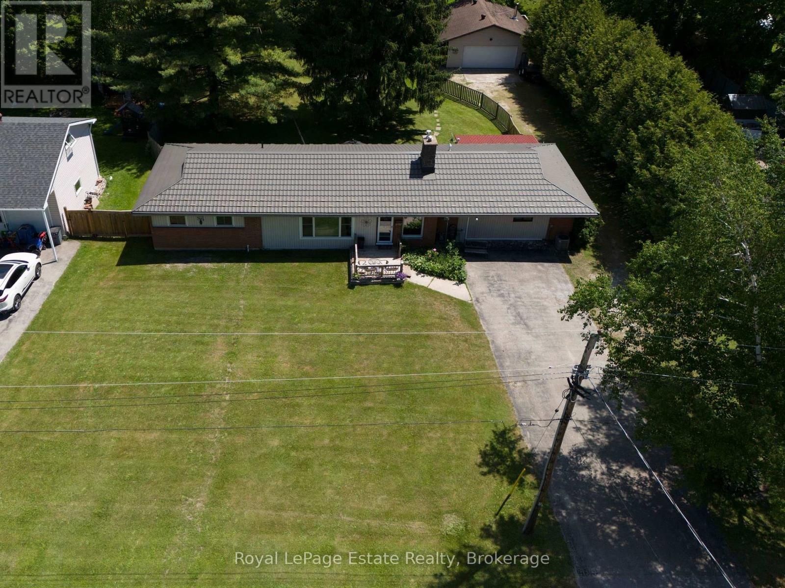 497 Elizabeth Street, South Bruce Peninsula, Ontario N0H 1P0 - Photo 2 - X13738518